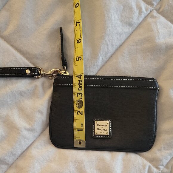Dooney & Bourke Black Pebble Leather Wristlet Clutch - Picture 4 of 7